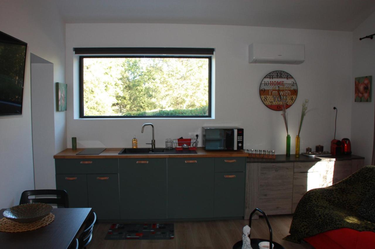 Logis Au Milieu Des Pins Holiday home *