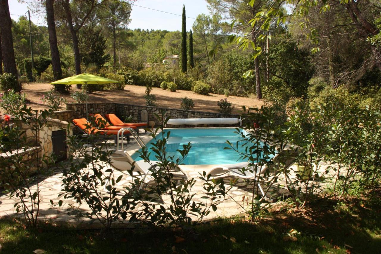 Holiday home Logis Au Milieu Des Pins